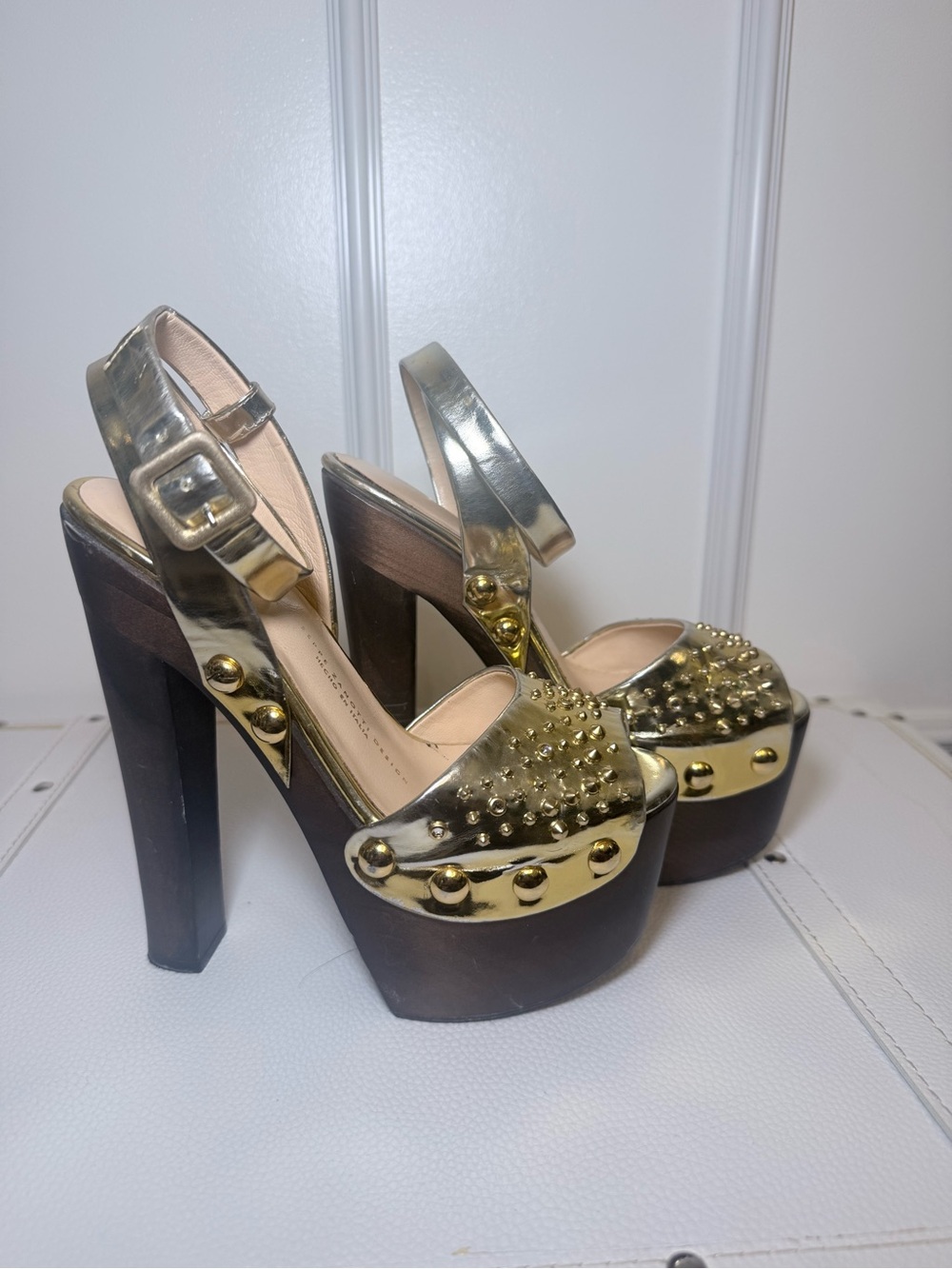 Giuseppe Zanotti Gold Metallic Wooden Platform Heel Sandals Super RARE!